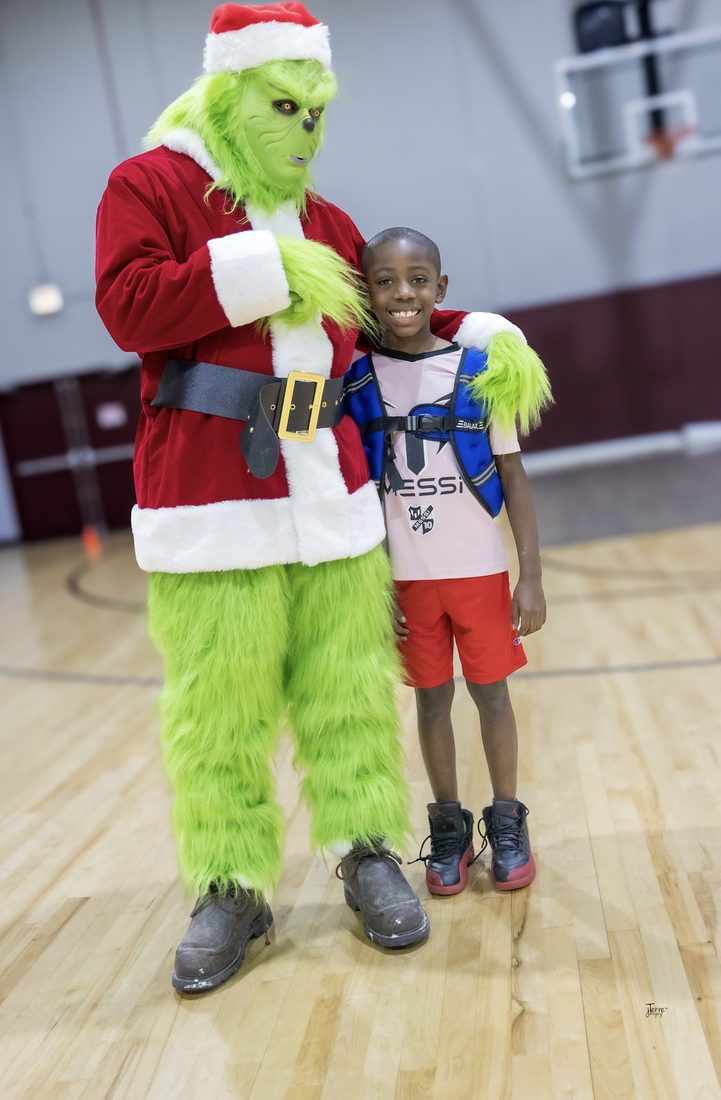 Even the Grinch loves game day